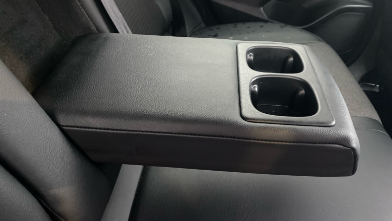 Nissan Qashqai 1.3 DiG-T MH 158 N-Connecta 5dr Petrol Hatchback